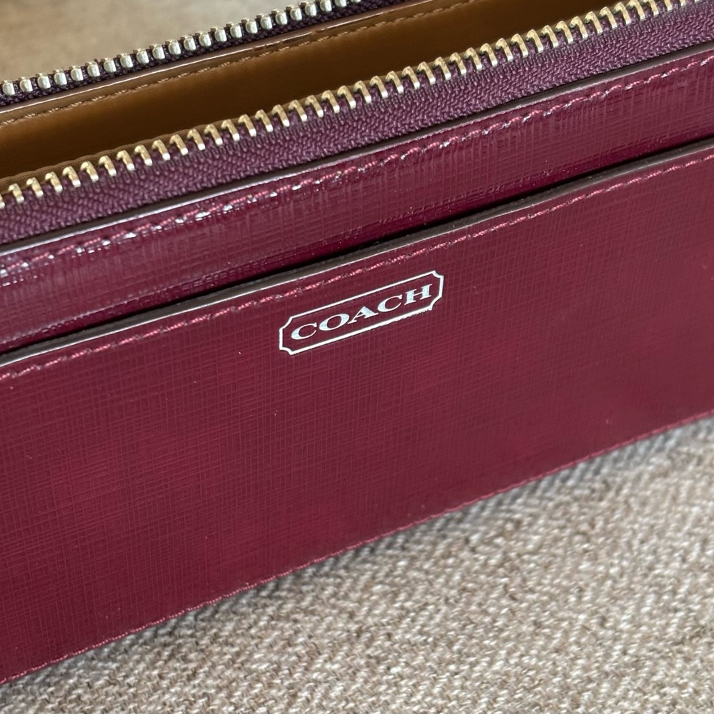 Rare COACH Burgundy Red Leather Zip Around Large Accordion Wallet EUC - Picture 8 of 11
